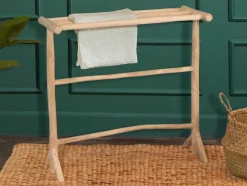 Vente-unique Accessoires & Spiegels-Handdoekhouder Op Poten Van Massief Teakhout - L80 Cm X D29 Cm X H75 Cm - Fodna