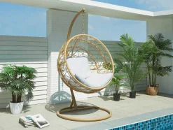 MYLIA Hangstoel-Hangfauteuil Van Gevlochten Hars - Licht Naturel Met Wit Kussen - Anivia Van