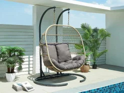 MYLIA Hangstoel-Hangfauteuil Voor 2 Personen Van Gevlochten Hars - Licht Naturel Met Antracietgrijs Kussen - Lissandra Van