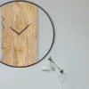 OZAIA Wandklok-Wandklok In Twee Materialen - D61 Cm - Hout En Metaal - Licht Hout En Zwart - Galou